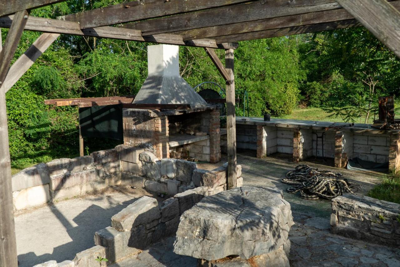 Julijud, Heated Pool, Jacuzzi, Dome And Sauna Brajkovici  Exteriör bild